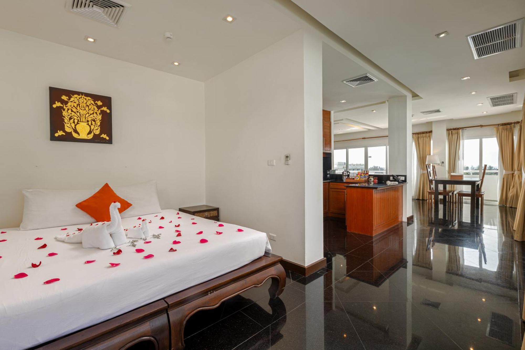 Phunawa Resort Phuket Karon Beach - Sha Plus Exterior foto